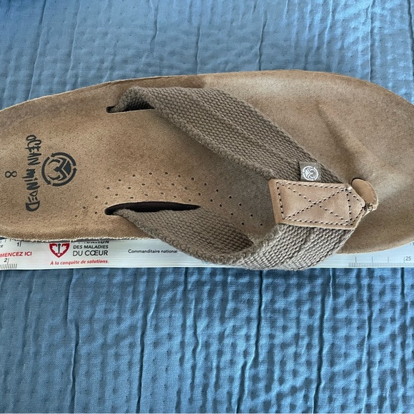 Ocean Minded, unisex’s flip flops, Eco- friendly, vegan, canvas top, size 8 - Picture 3 of 4